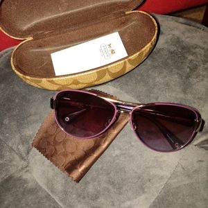Coach Horse and Carriage Pilot Sunglasses